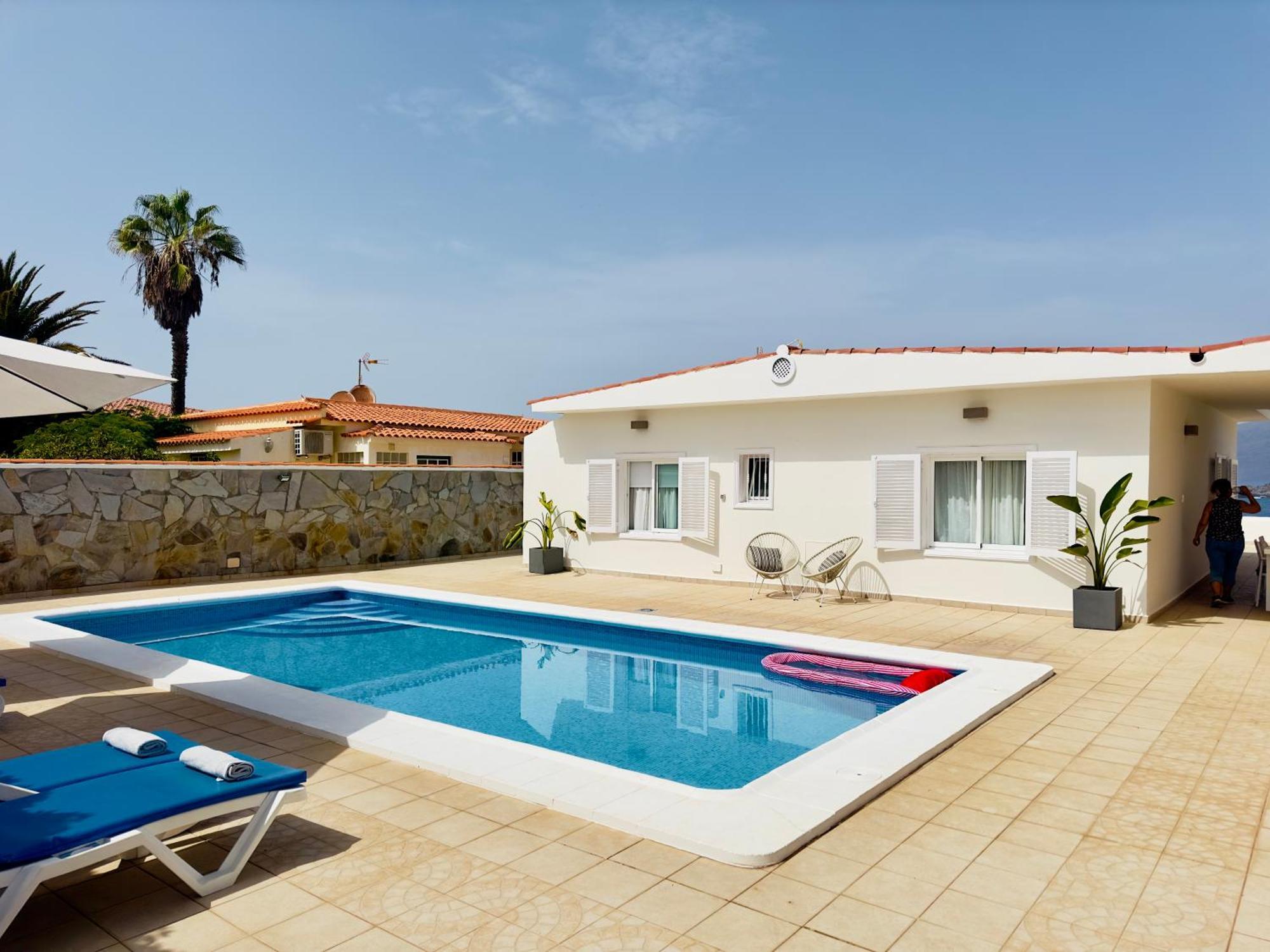 Beachfront Villa And Pool Puerto de Santiago  Exterior photo